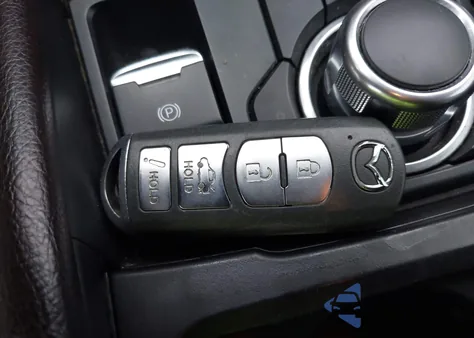 2018 Mazda Mazda3 Touring из США, поврежденный, VIN 3MZBN1V35JM226243